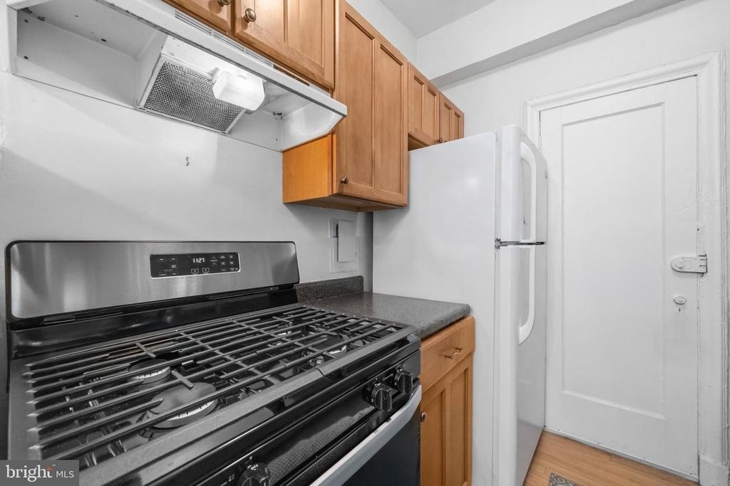 2032 Belmont Road Nw - Photo 13