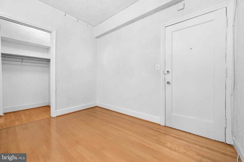 2032 Belmont Road Nw - Photo 15
