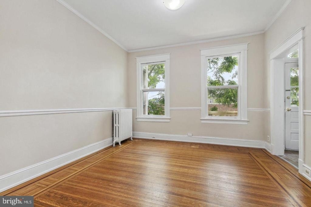 2237 Hall Place Nw - Photo 4