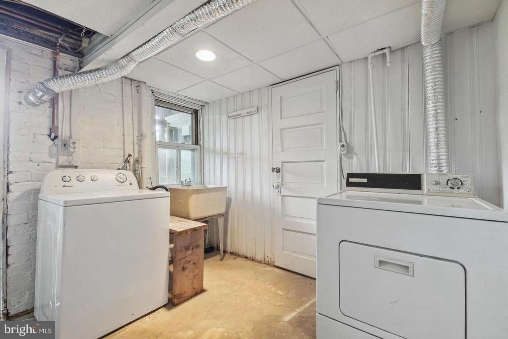 2237 Hall Place Nw - Photo 13