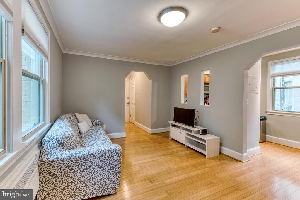 1363 K Street Se - Photo 3
