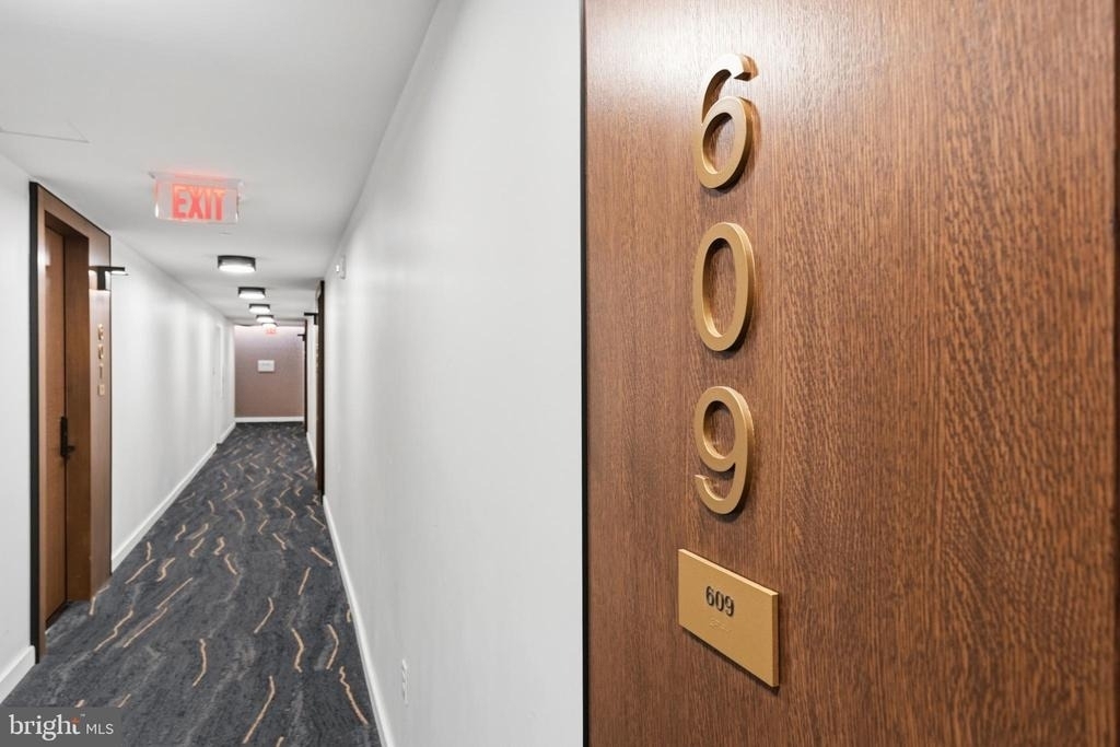 1211 Van Street Se - Photo 2