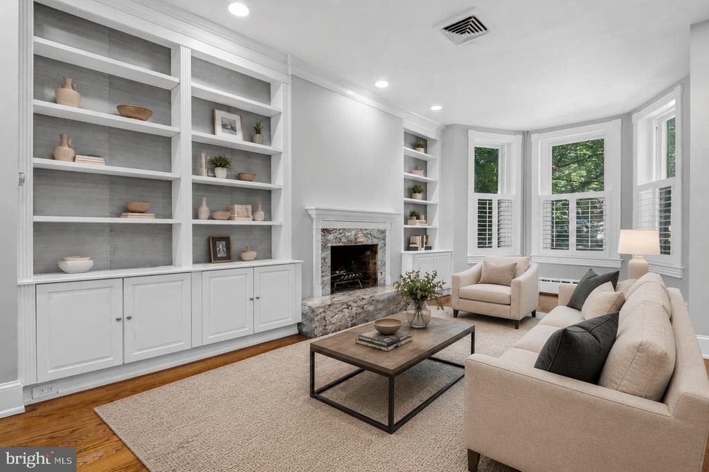3044 Cambridge Place Nw - Photo 2