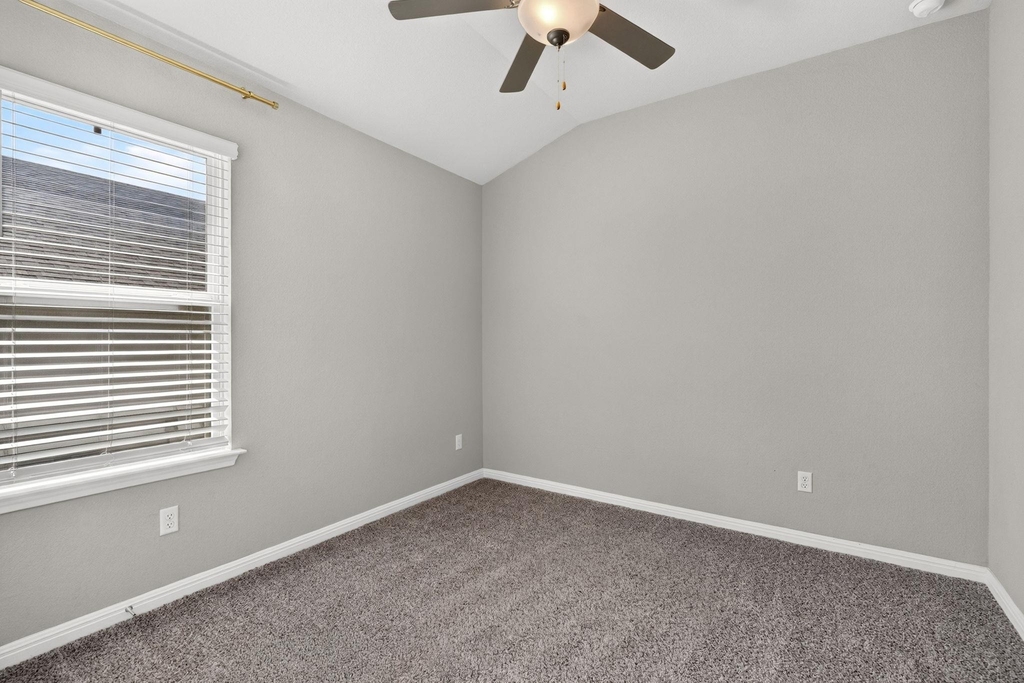 228 El Capitan Loop - Photo 16