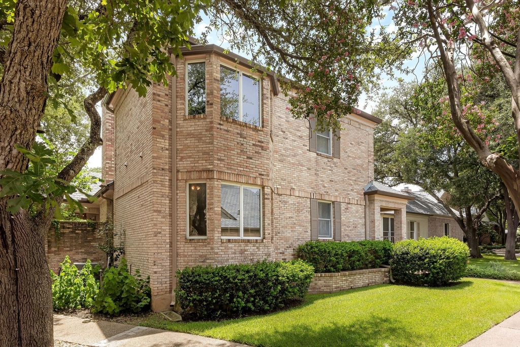 2834 Montebello Rd - Photo 2