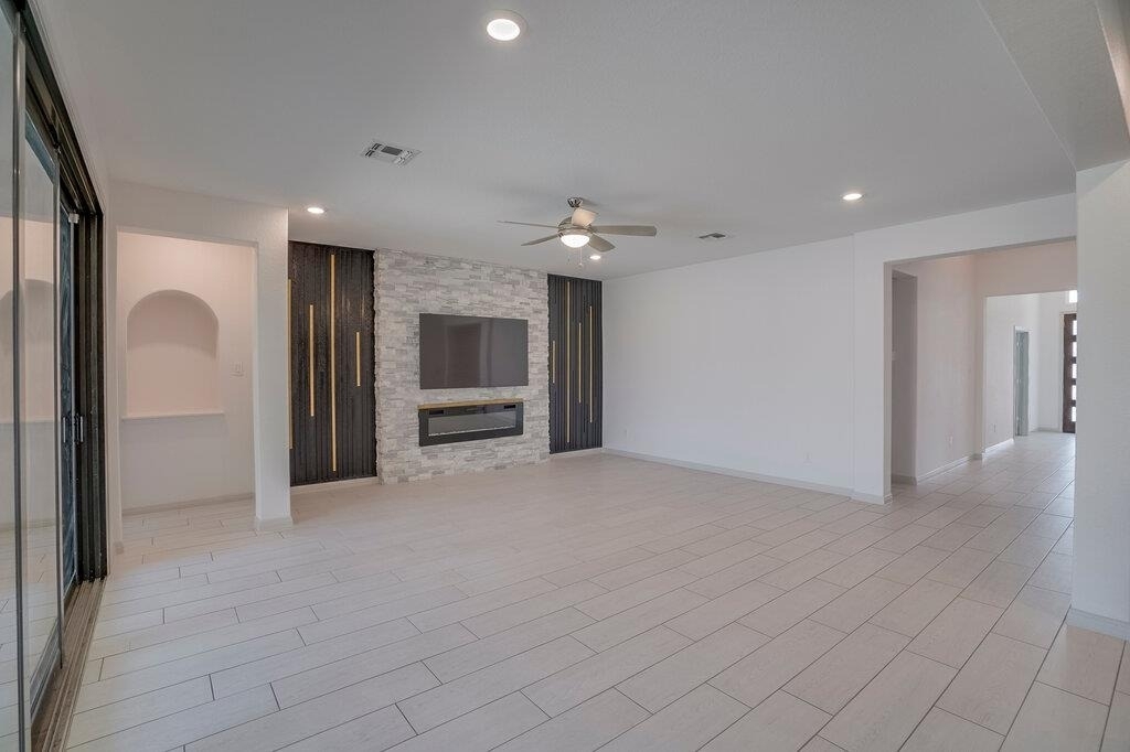5616 Monrovia Ln - Photo 3