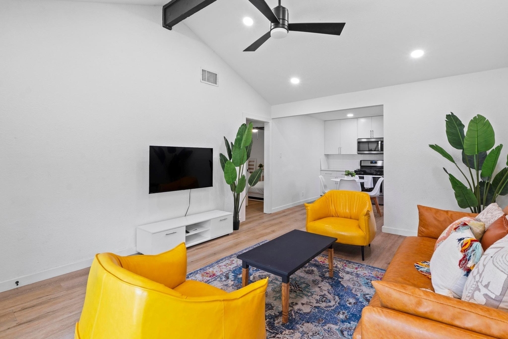 10601 Macmora Rd - Photo 4