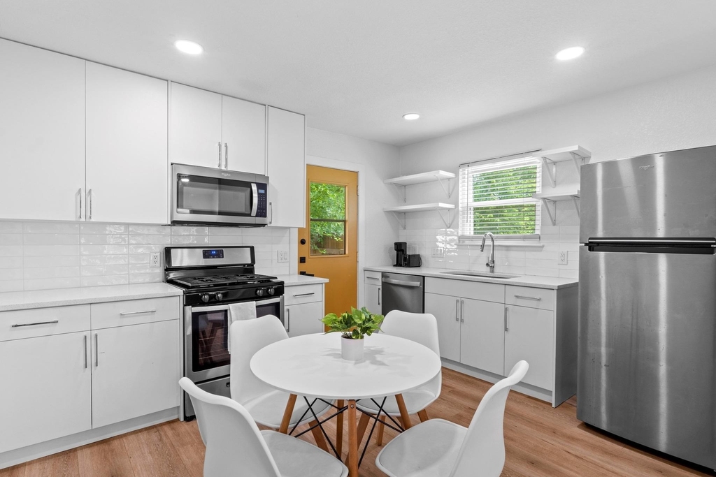 10601 Macmora Rd - Photo 7