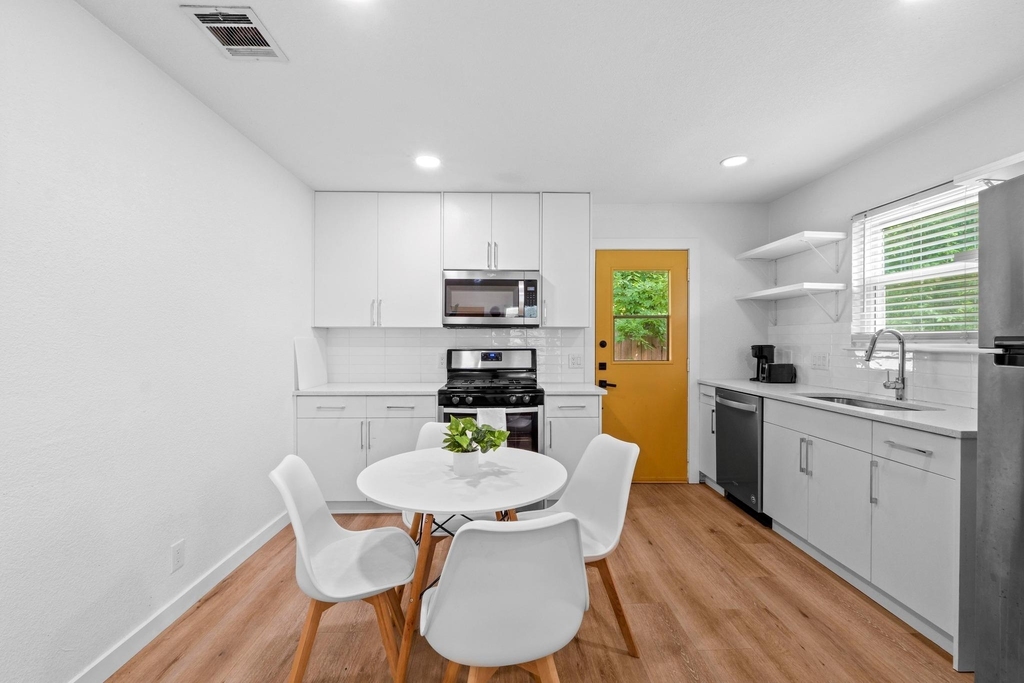 10601 Macmora Rd - Photo 6
