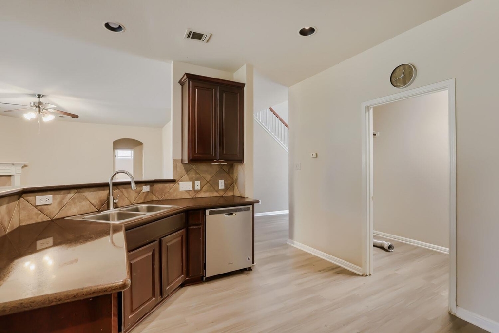 9632 Morgan Creek Dr - Photo 5
