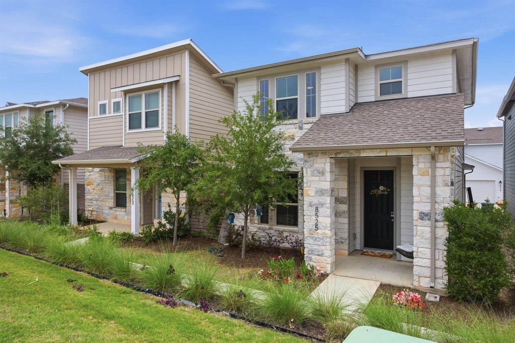 8525 Leroi Dr - Photo 2
