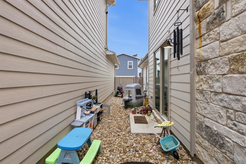 8525 Leroi Dr - Photo 22
