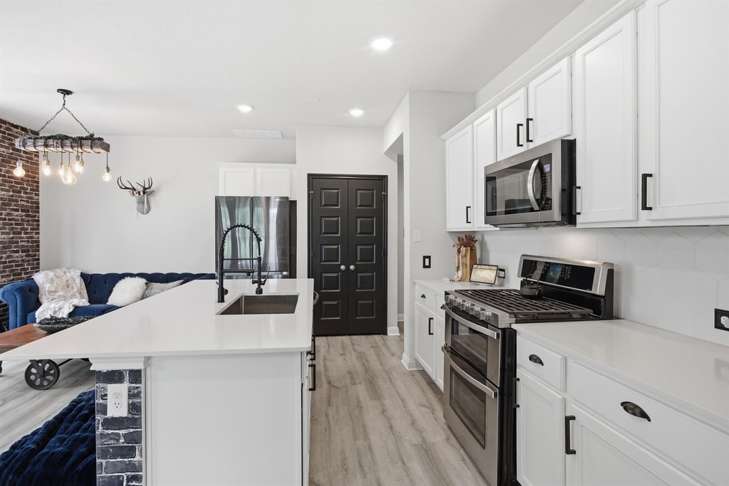 8525 Leroi Dr - Photo 12