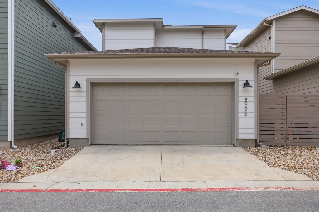 8525 Leroi Dr - Photo 23