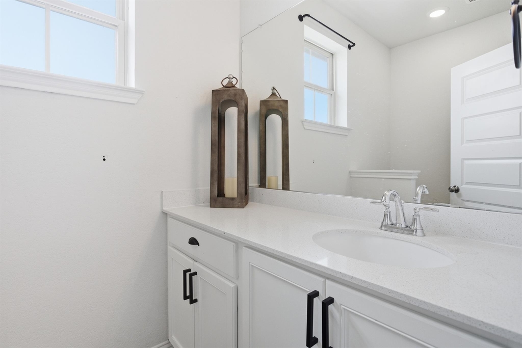 8525 Leroi Dr - Photo 16