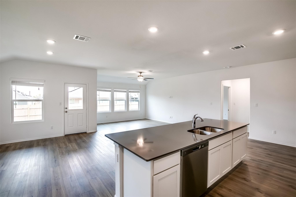 1740 Catahoula Dr - Photo 12