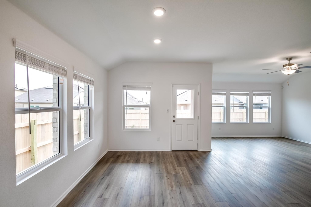 1740 Catahoula Dr - Photo 13