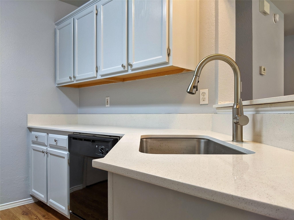1702 Southwestern Trl - Photo 6