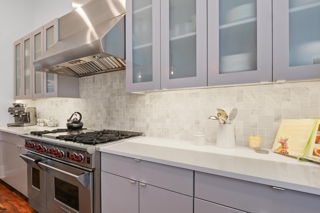 555 E 5th St - Photo 12