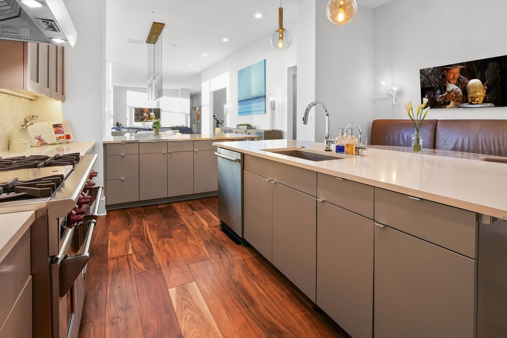 555 E 5th St - Photo 18
