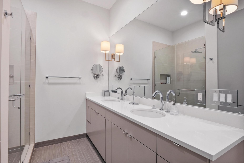 555 E 5th St - Photo 30