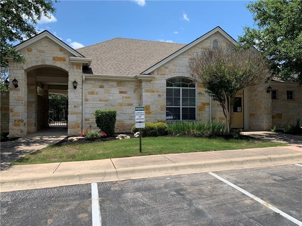 1900 Scofield Ridge Pkwy - Photo 17