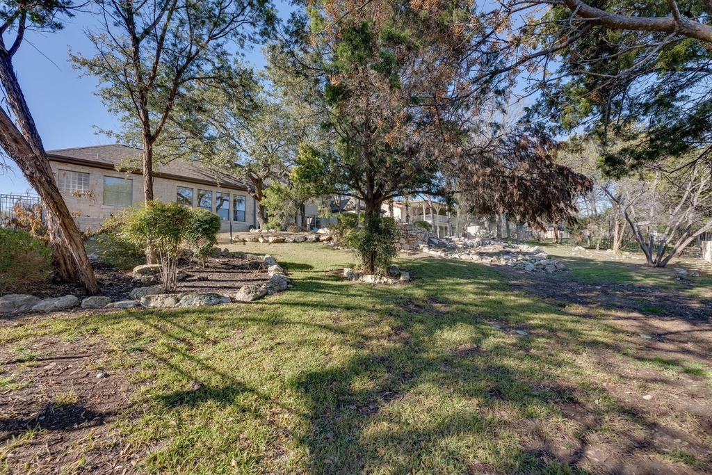 132 Lakeway Dr - Photo 28