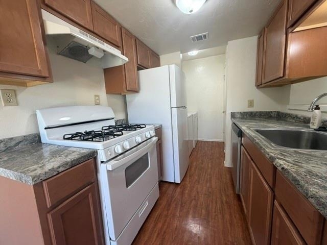 1103 Marlton St - Photo 5
