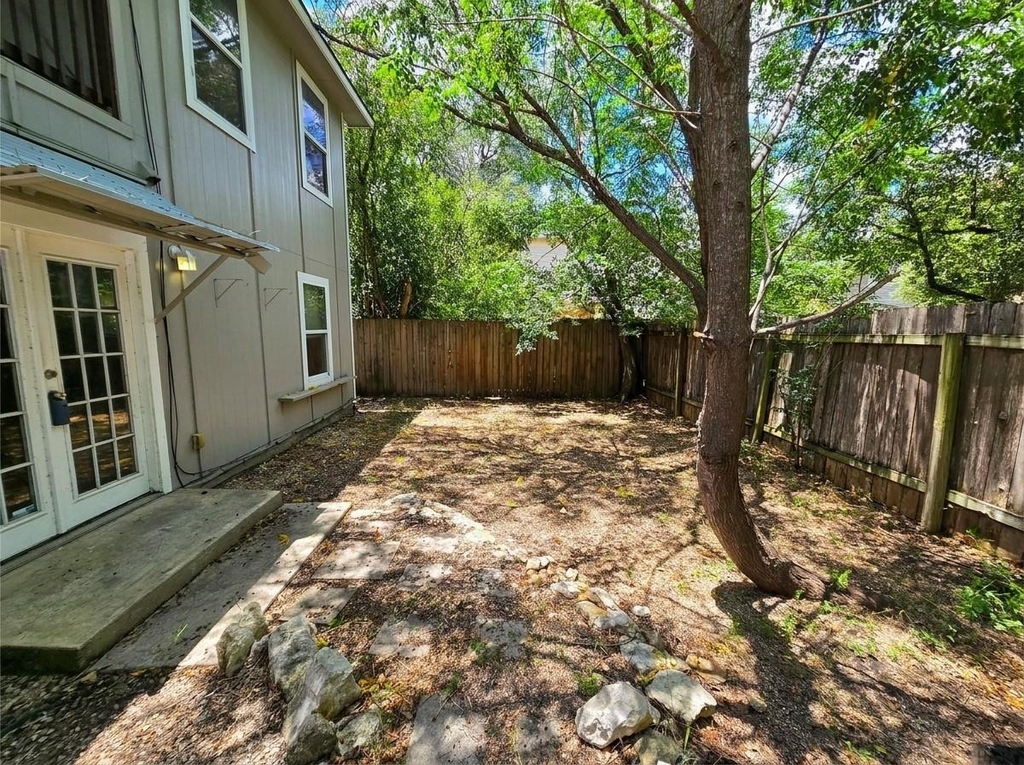 4516 Russell Dr - Photo 10