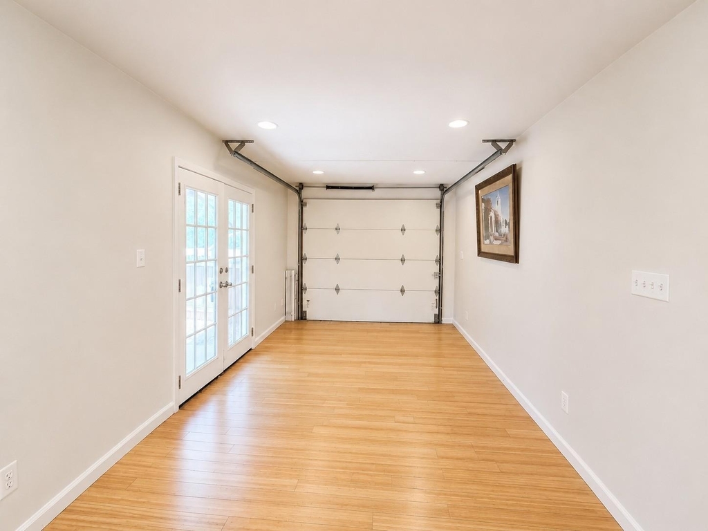 4516 Russell Dr - Photo 2