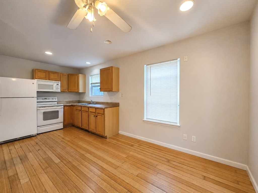4516 Russell Dr - Photo 5