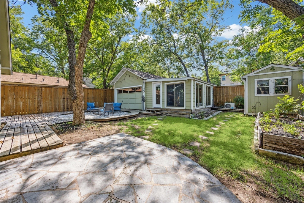 3300 Harris Park Ave - Photo 17