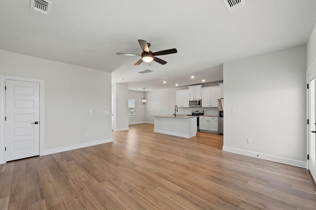 9517 Balmy Ln - Photo 5