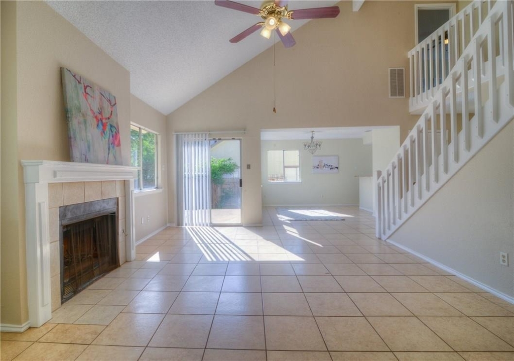 6320 Avery Island Ave - Photo 4