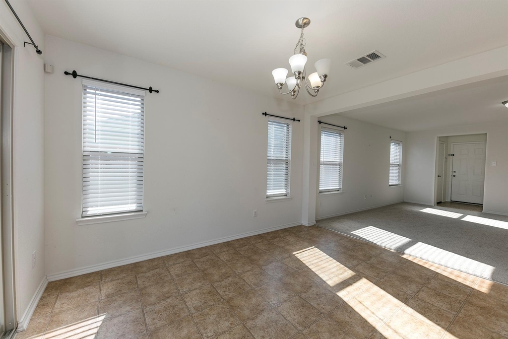 1141 Renaissance Trl - Photo 5