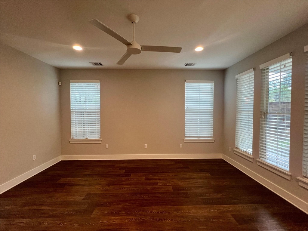 6515 Davis Ln - Photo 2