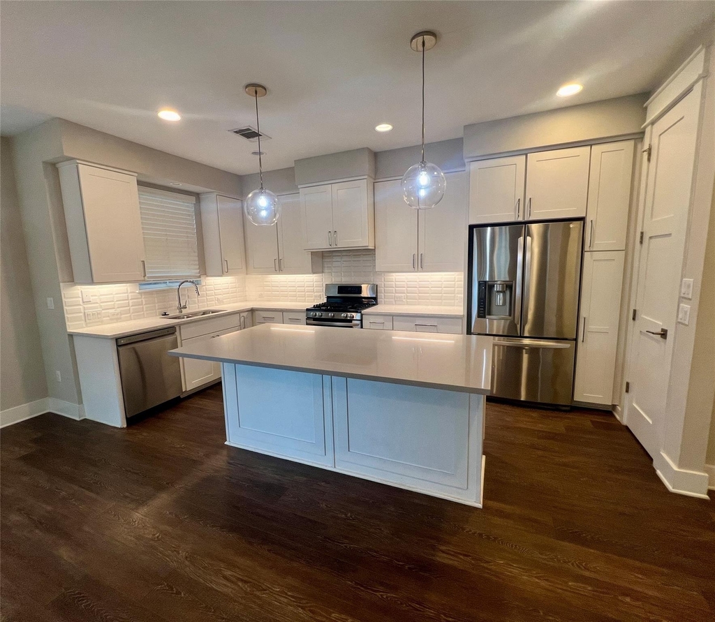 6515 Davis Ln - Photo 3