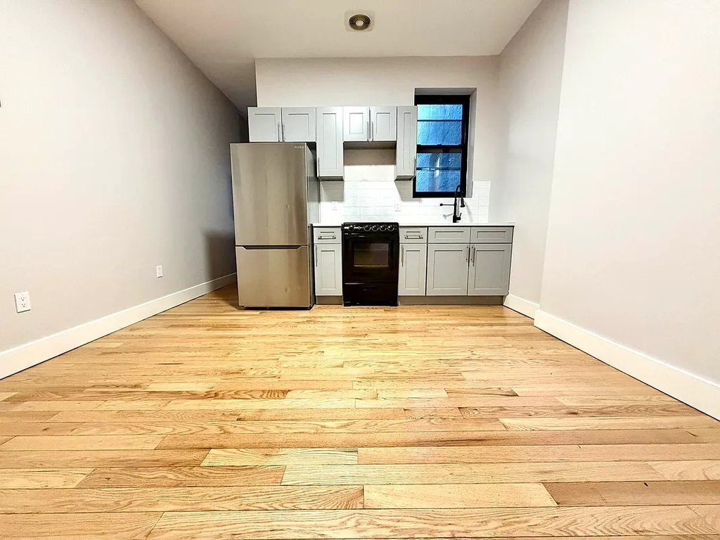 304 Stuyvesant Avenue - Photo 2