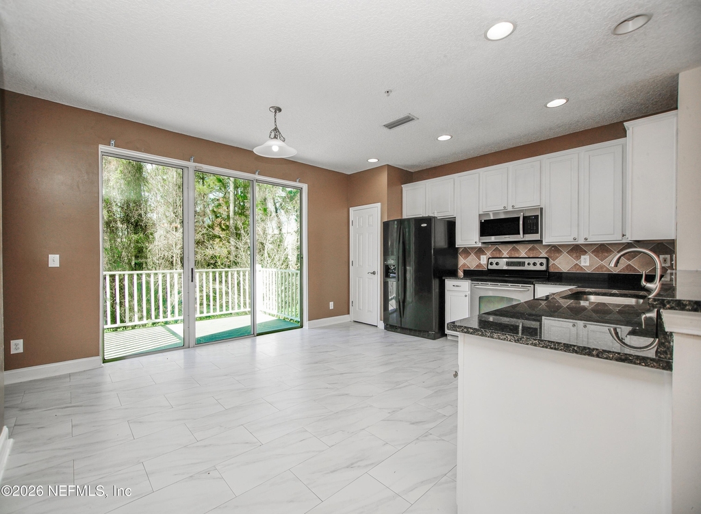 4442 Rock Creek Circle - Photo 11