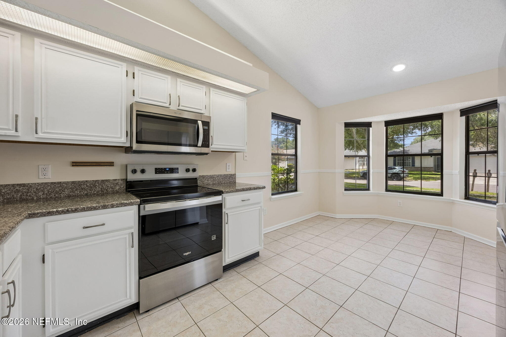 8362 Rockridge Drive - Photo 8