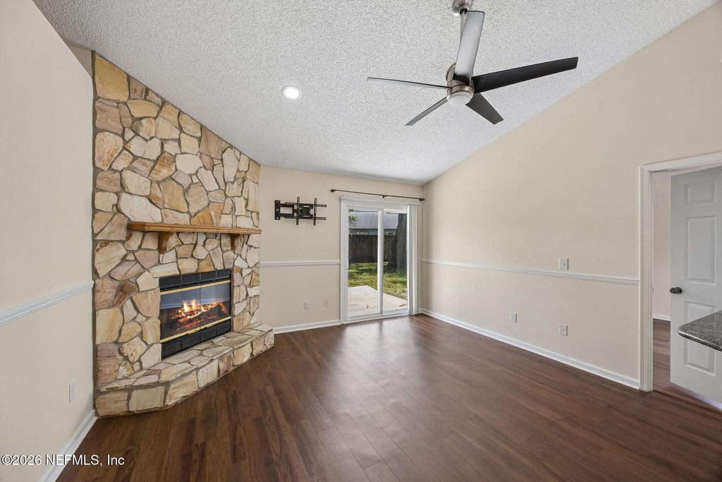 8362 Rockridge Drive - Photo 3