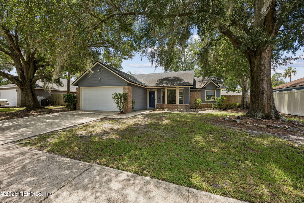 8362 Rockridge Drive - Photo 2