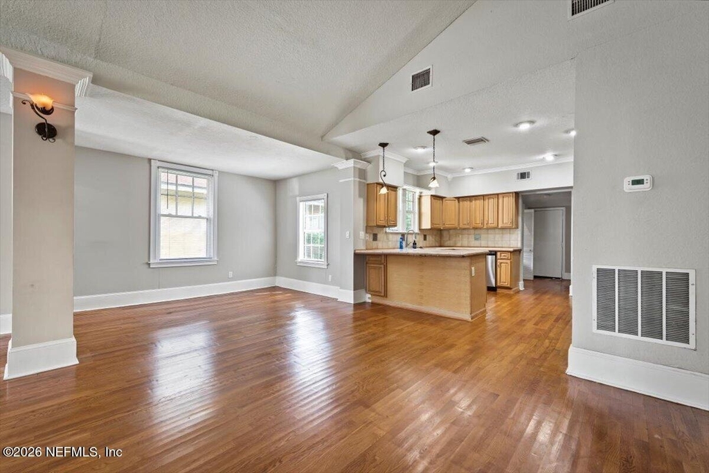 2886 Forbes Street - Photo 8