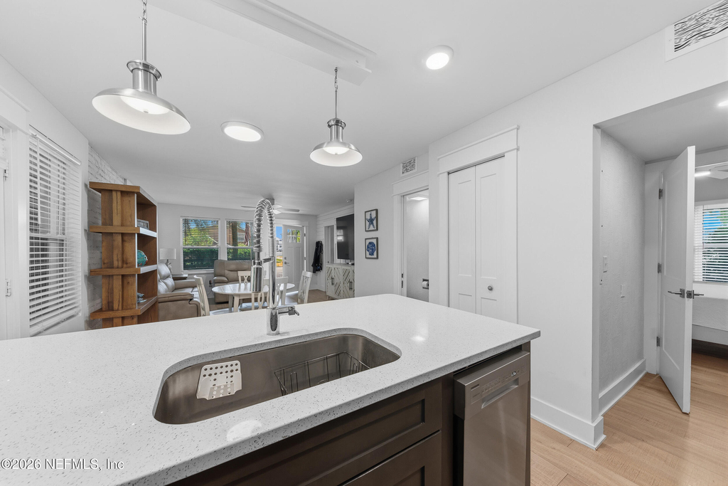 189 19th Avenue N - Photo 15