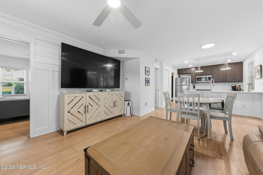 189 19th Avenue N - Photo 9