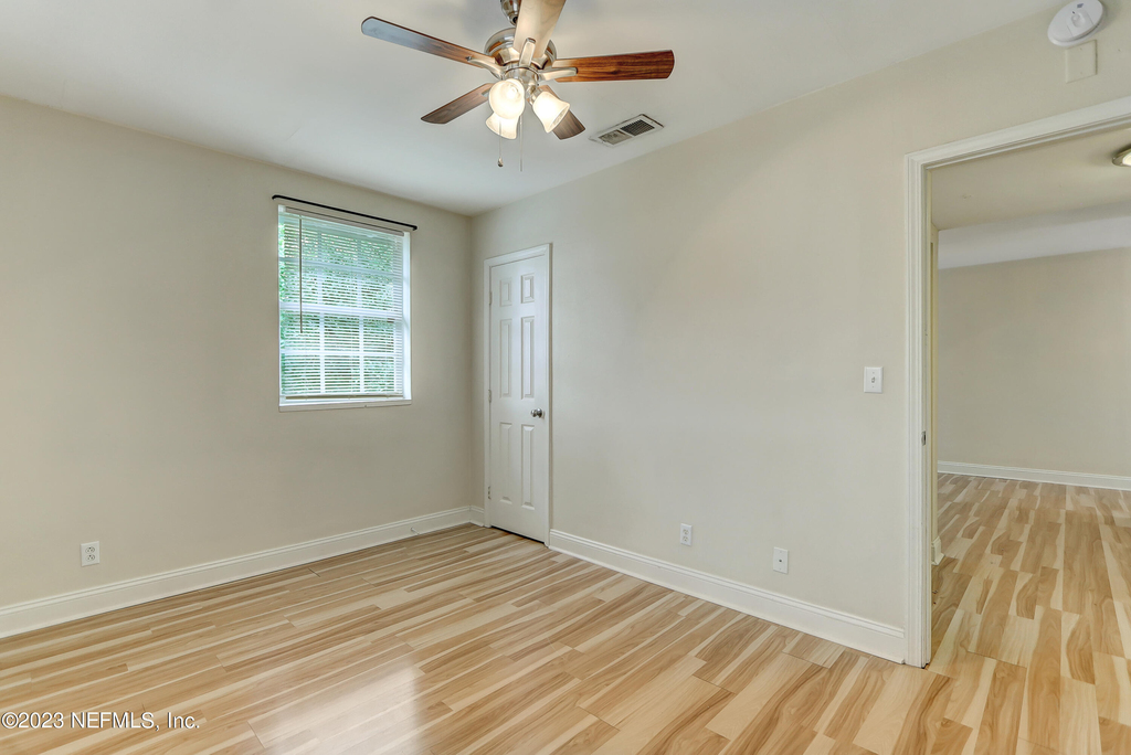 2358 Herschel Street - Photo 13