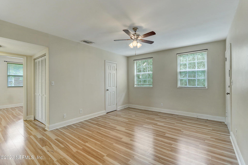 2358 Herschel Street - Photo 6