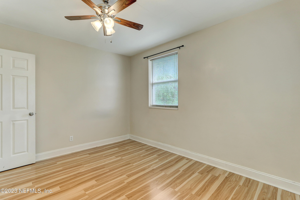 2358 Herschel Street - Photo 15