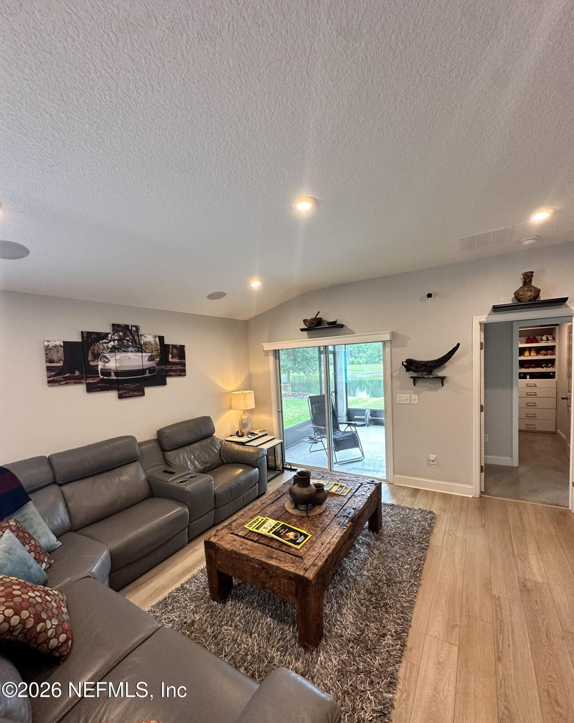 13414 Holsinger Boulevard - Photo 9
