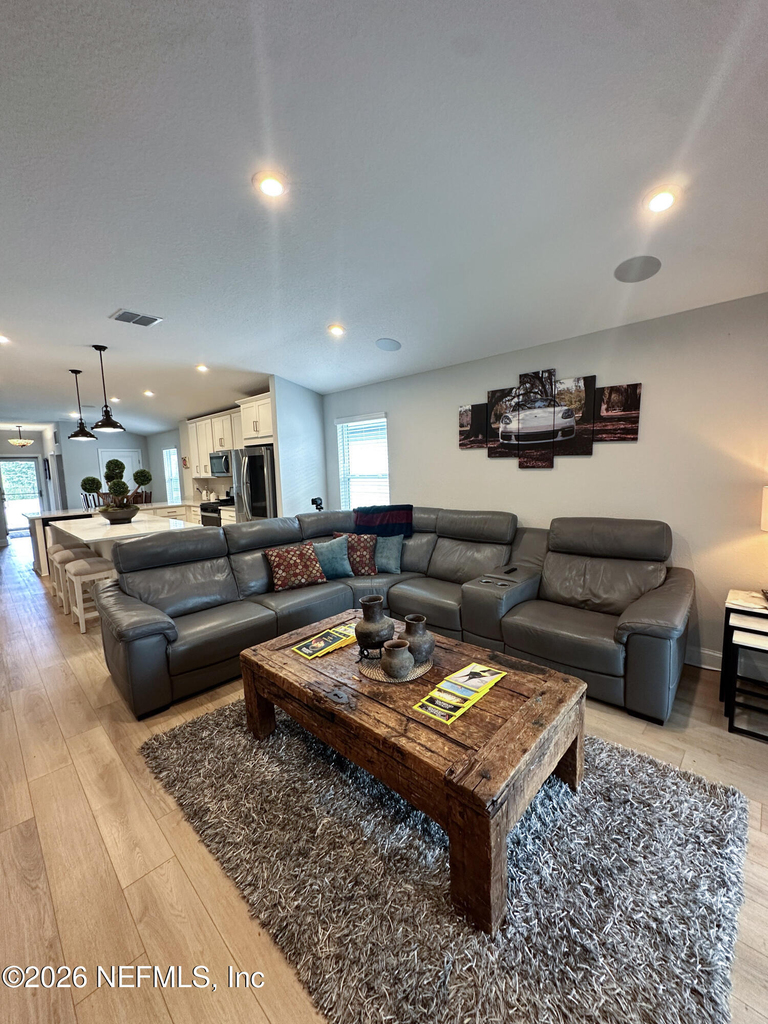 13414 Holsinger Boulevard - Photo 8